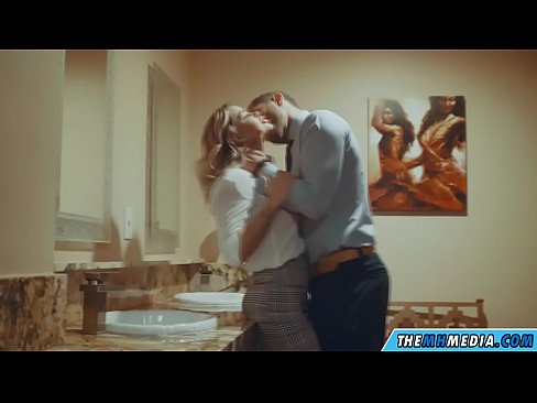 ❤️ Коли грудаста блондинка спокушає вас у громадському туалеті ❤️ Просто порно у нас uk.4k-porno.ru ❌